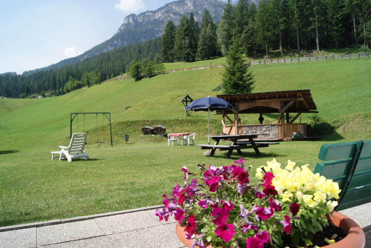 Guesthouse Rungg Badia (South Tyrol) Exterior photo