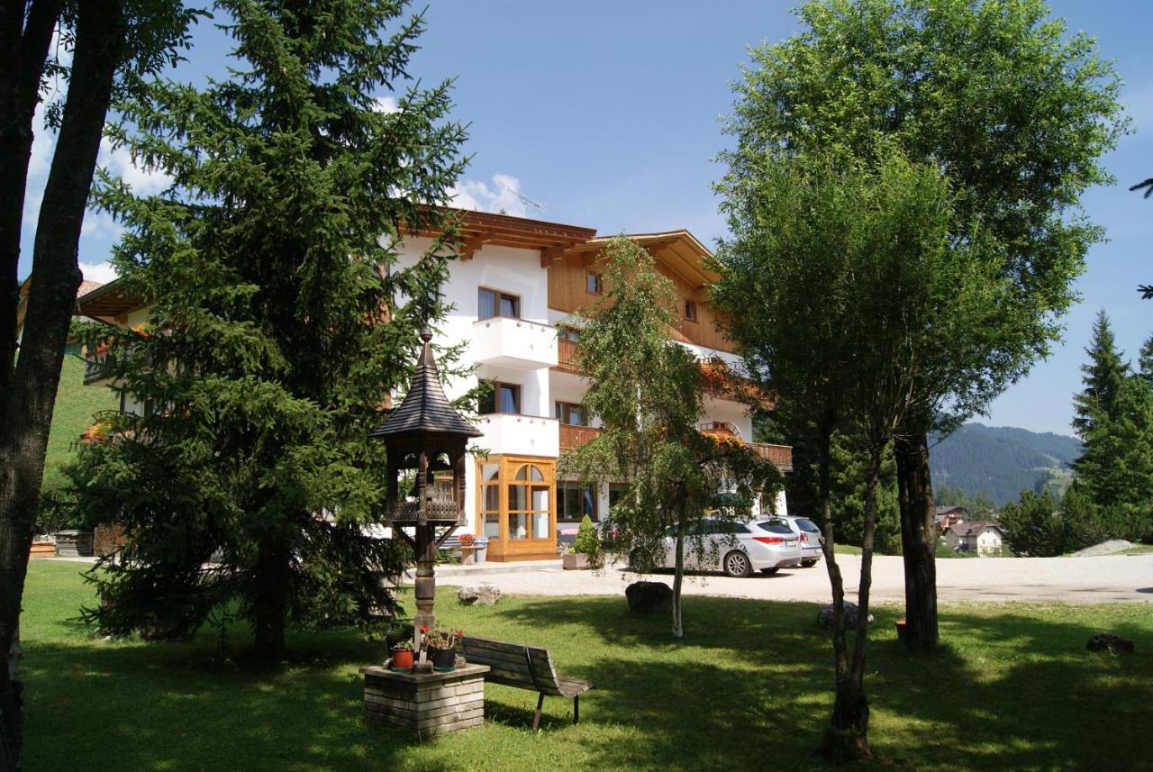 Guesthouse Rungg Badia (South Tyrol) Exterior photo