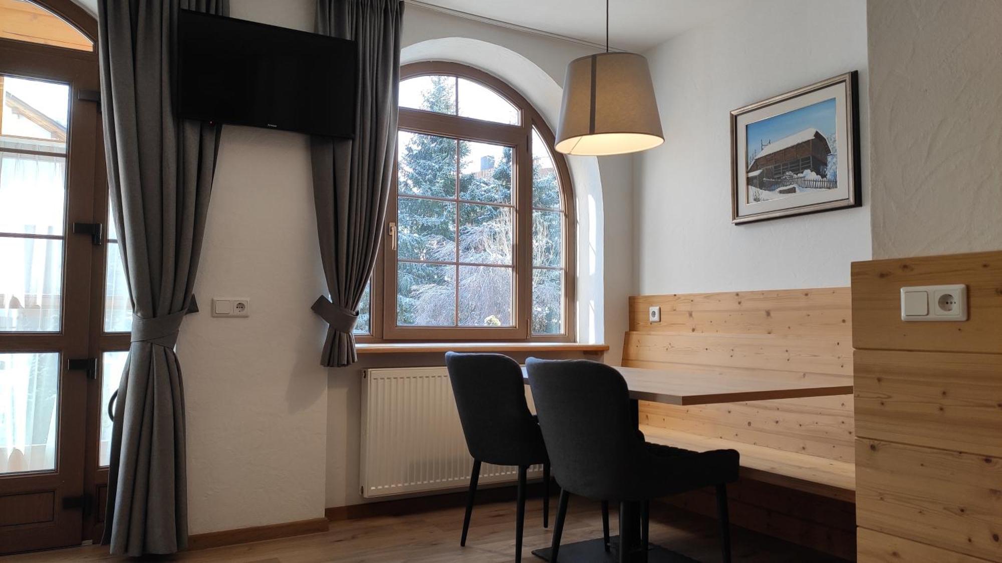 Guesthouse Rungg Badia (South Tyrol) Exterior photo