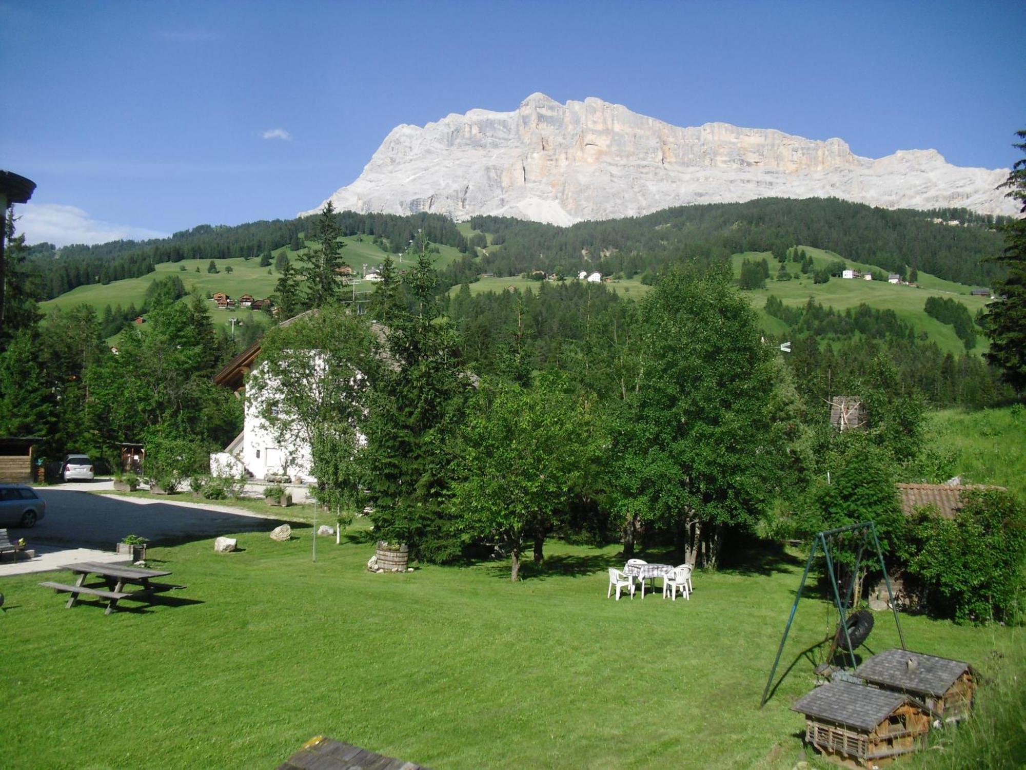 Guesthouse Rungg Badia (South Tyrol) Exterior photo